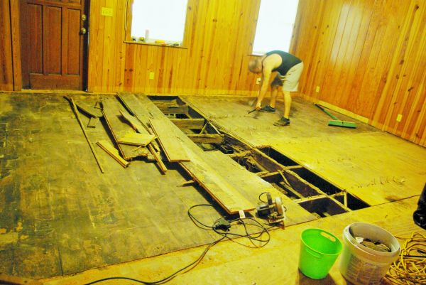 Subfloor Demolition in Evanston